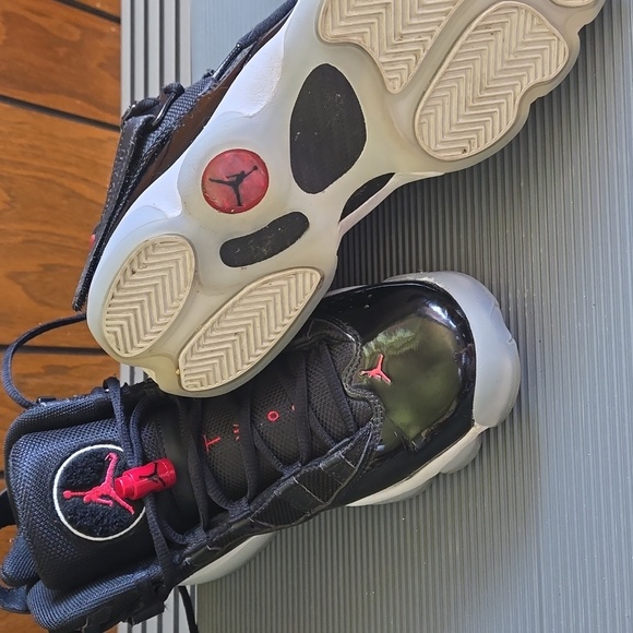 Nike Air Jordan's 5.5Y - Picture 2 of 4